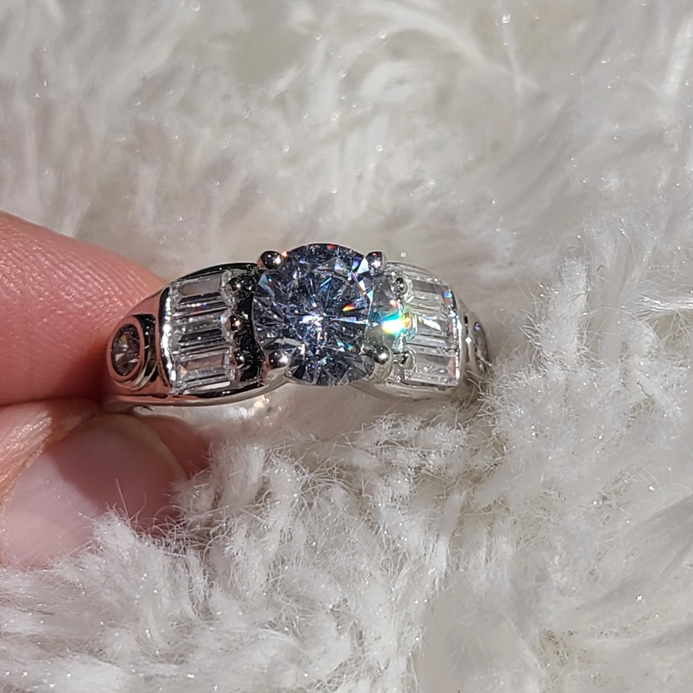 Elegant Sterling Silver 925 Ring Sz 9
